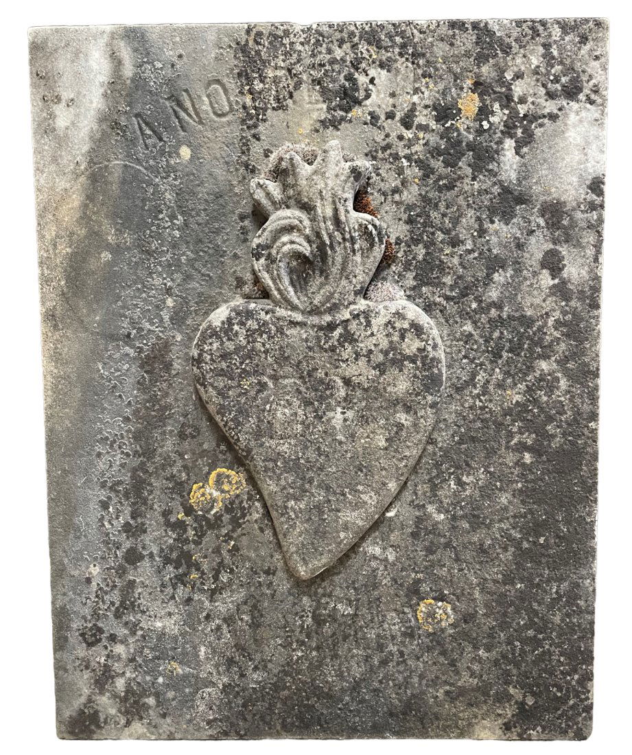 French panel in granite with bleeding heart in relief (1 of 7)