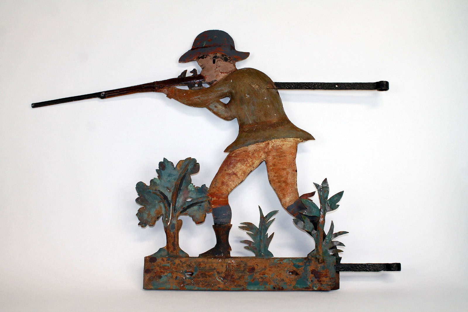 French painted iron weathervane depicting a hunter (1 of 8)