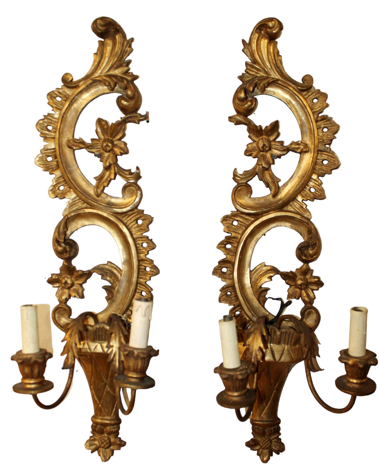 Pair of French Louis XV style wall sconces (1 of 11)