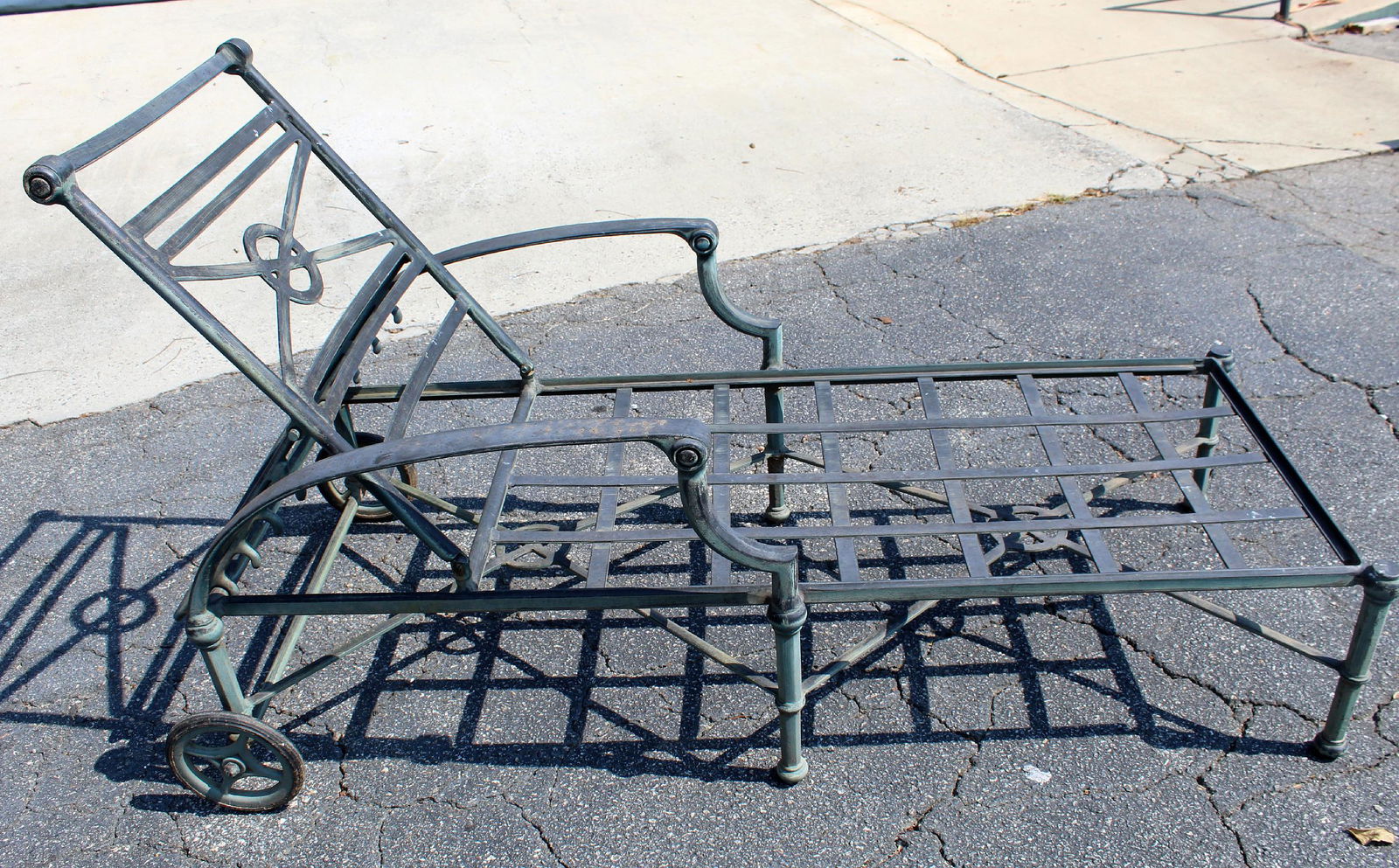 Frontgate aluminum outdoor lounge chair (1 of 11)