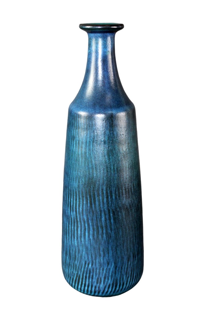 Danish Gunnar Nylund ceramic vase: Danish Gunnar Nylund (1904-1997) ceramic vase. Marked on bottom G Nylund 5064 "N" Nymolle Denmark. 12 3/8"h x 4"diam