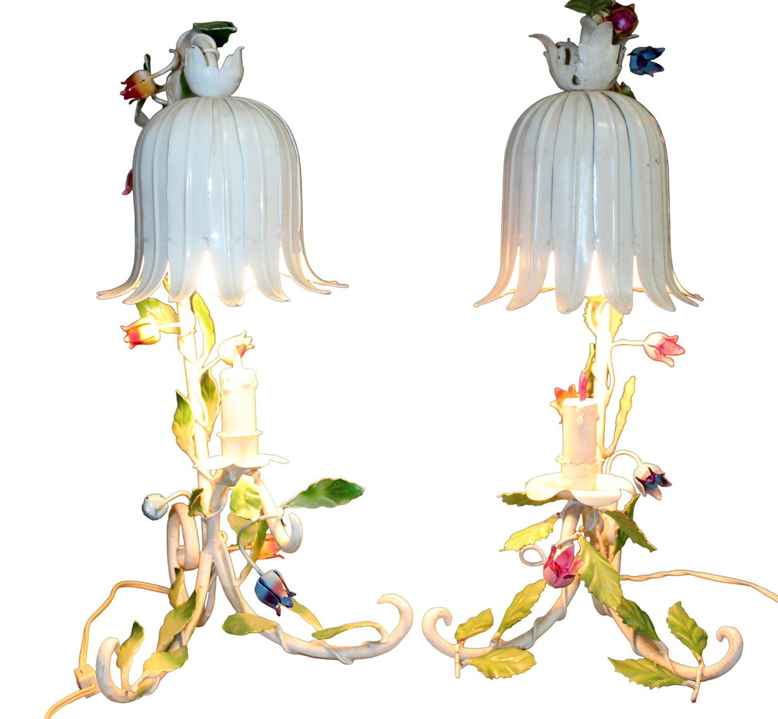 Pair of Italian mid-century tole lamps: Pair of Italian mid-century tole lamps with floriform shades. Mid 20th century. 21"h x 10"w x 14"d