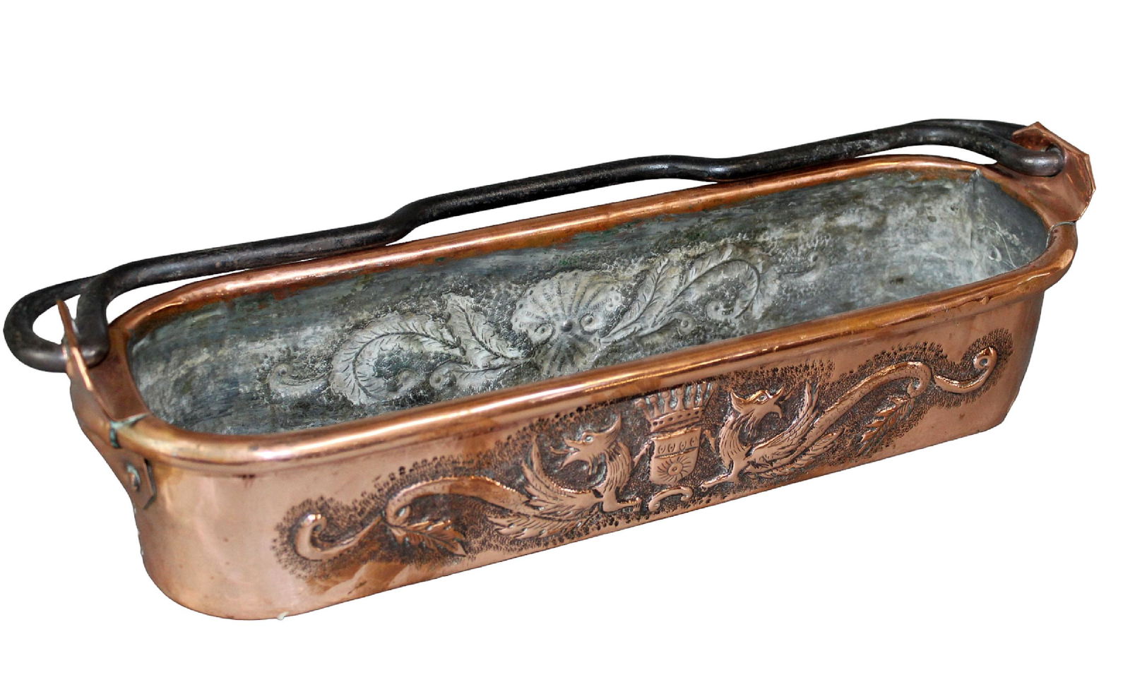French copper fish poacher with embossed crest (0276) on Jan 07, 2023
