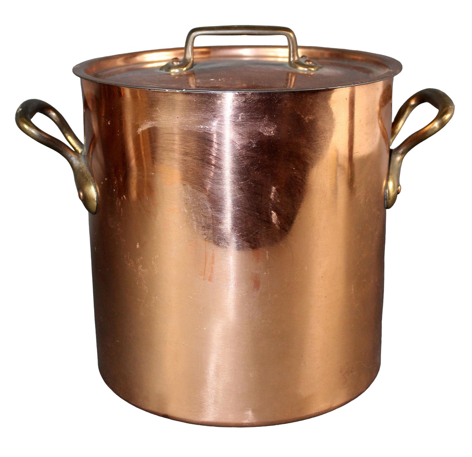French copper 22 cm stock pot: French copper 22 cm stock pot with lid. Early 20th century. 10 1/4" h (with lid) x 12" w x 9 1/8" diam