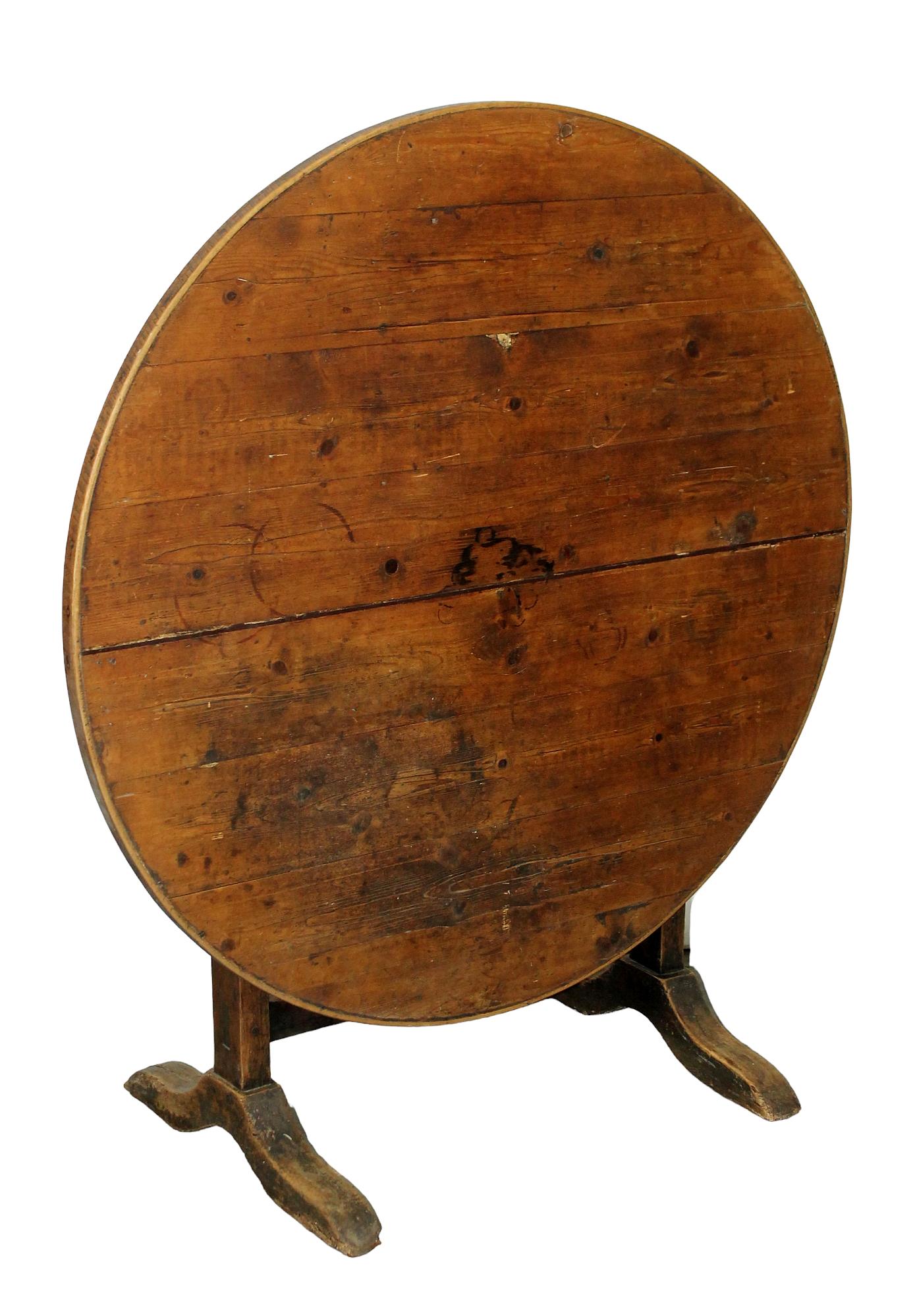 French tilt top vintner's table in pine (1 of 9)