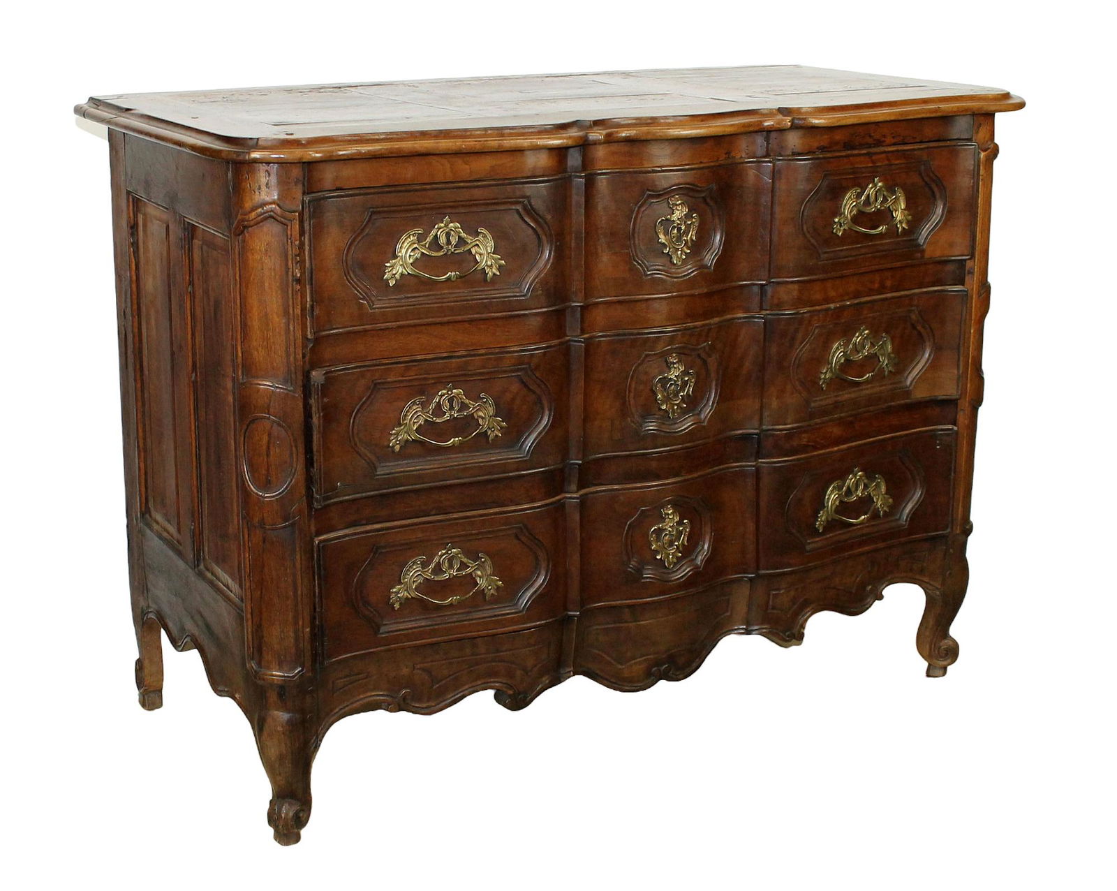 Antique French Louis XV commode in walnut (1 of 12)