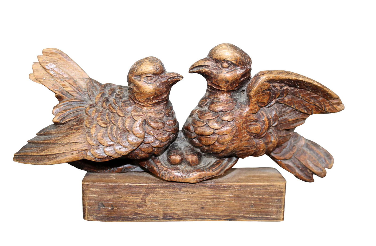 Black Forest carving of love birds on nest (1 of 7)
