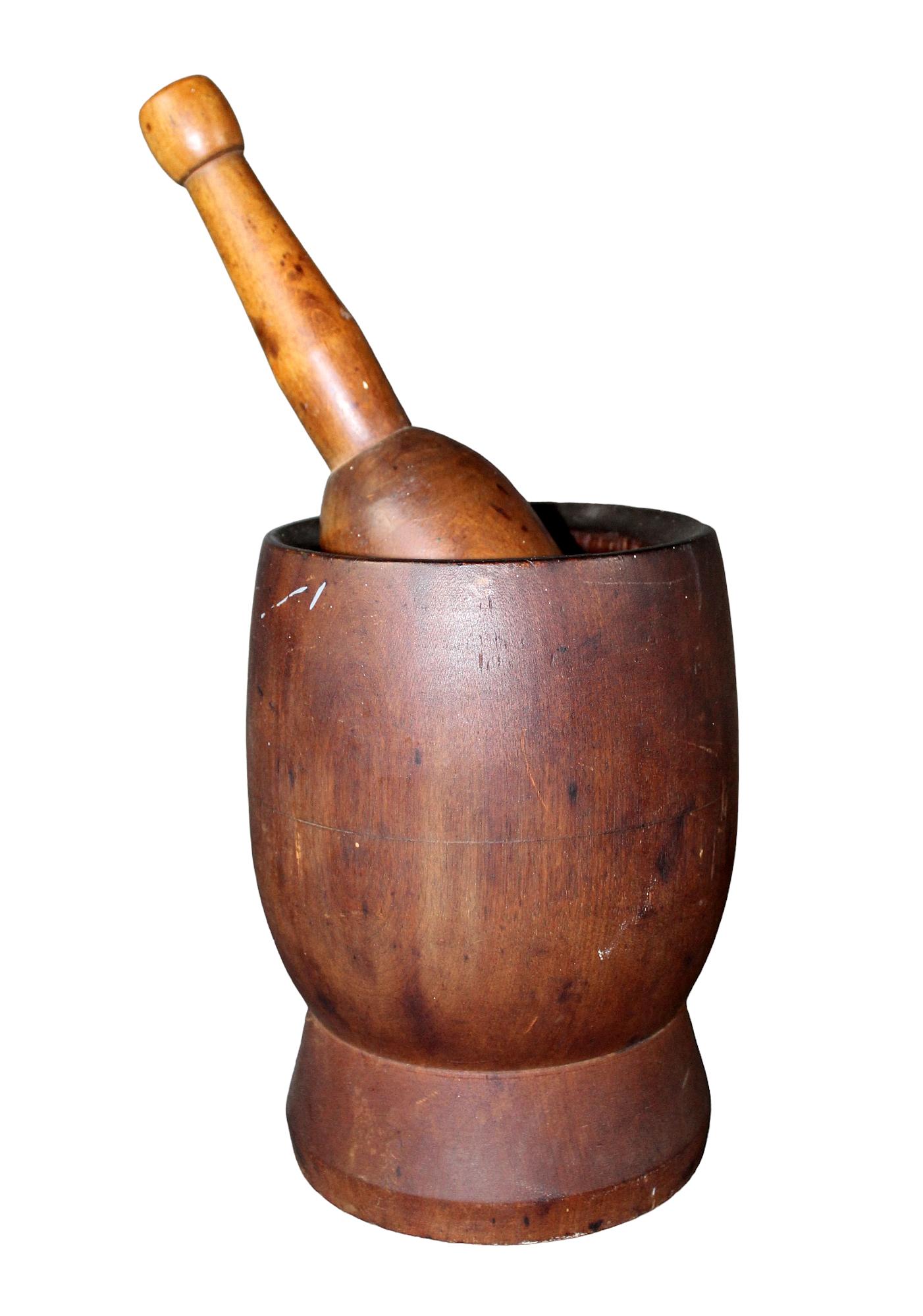 Wooden mortar and pestle (1 of 6)