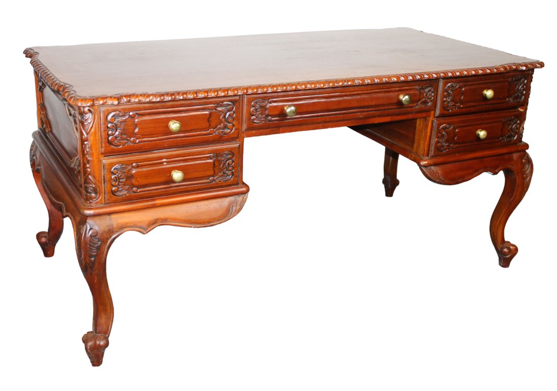 Chippendale style carved mahogany desk: Chippendale style desk in mahogany. Late 20th century. 29 1/2"h x 61 1/4"w x 30 1/2"d