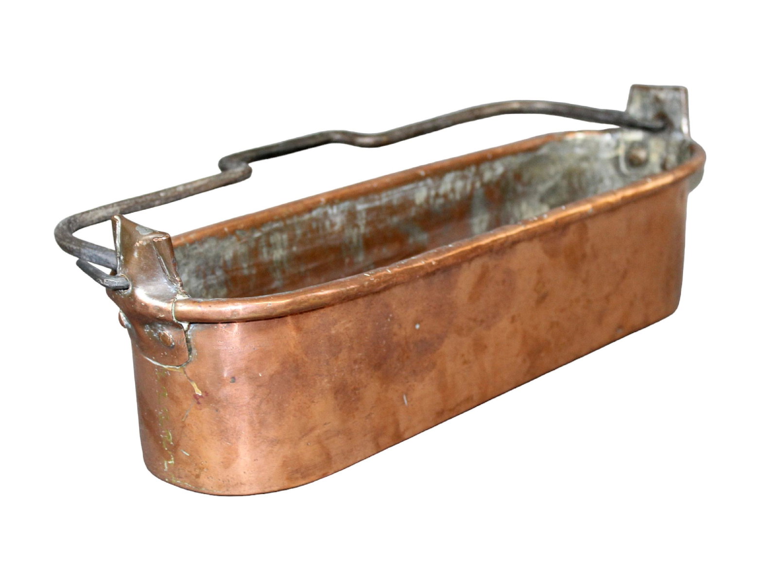 French copper fish poacher with iron handle: French copper fish poacher with iron handle. Late 19th century. 5"h x 19 1/2"l x 5 3/4"d, 11 1/2"h including the handle.