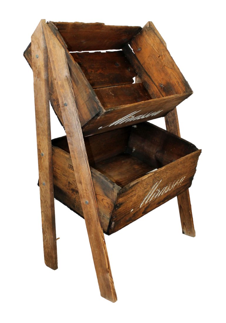 Vintage general store produce display (1 of 7)