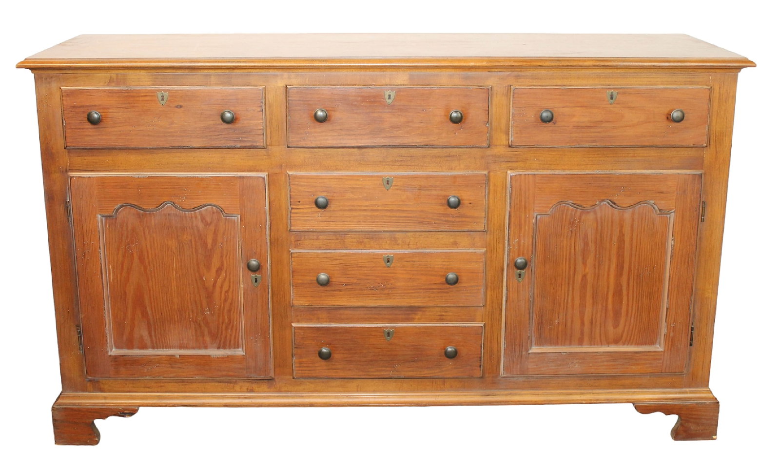 Vintage Drexel Heritage sideboard in pine: Vintage Drexel Heritage sideboard in pine. Late 20th century. 38"h x 66"w x 20"d