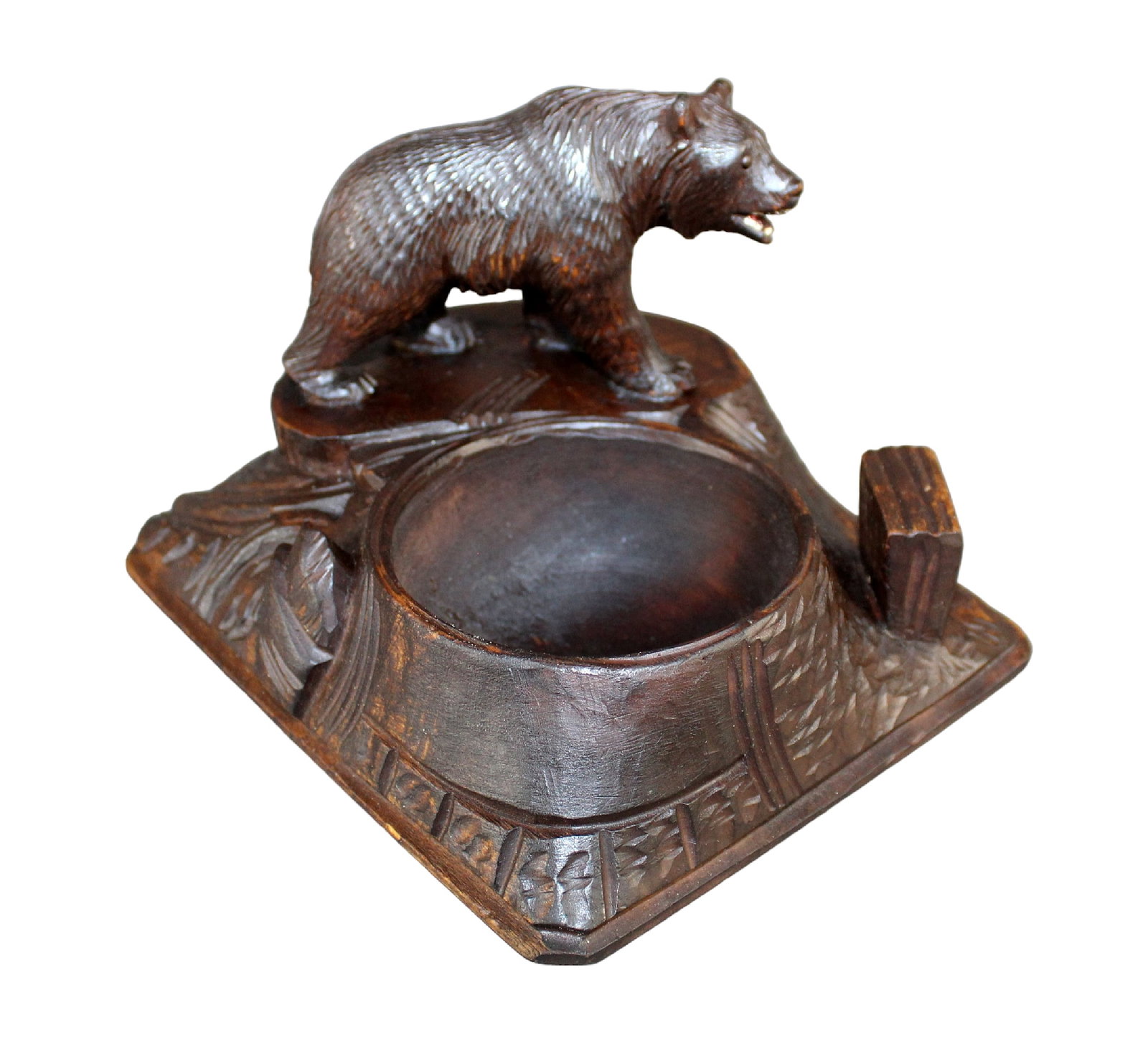French Black Forest pocket emptier with bear: French Black Forest pocket emptier with bear Early 20th century. Bear 4 1/2"h x 6 3/4"w x 5 1/2"d