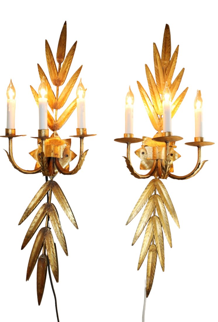 Pair of Italian gilt metal laurel leaf wall sconces (1 of 8)