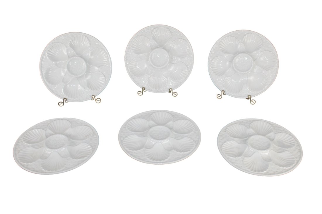 Set of 6 French Longchamp oyster plates: Set of 6 French Longchamp oyster plates. Mid 20th century. 9 1/2"dia