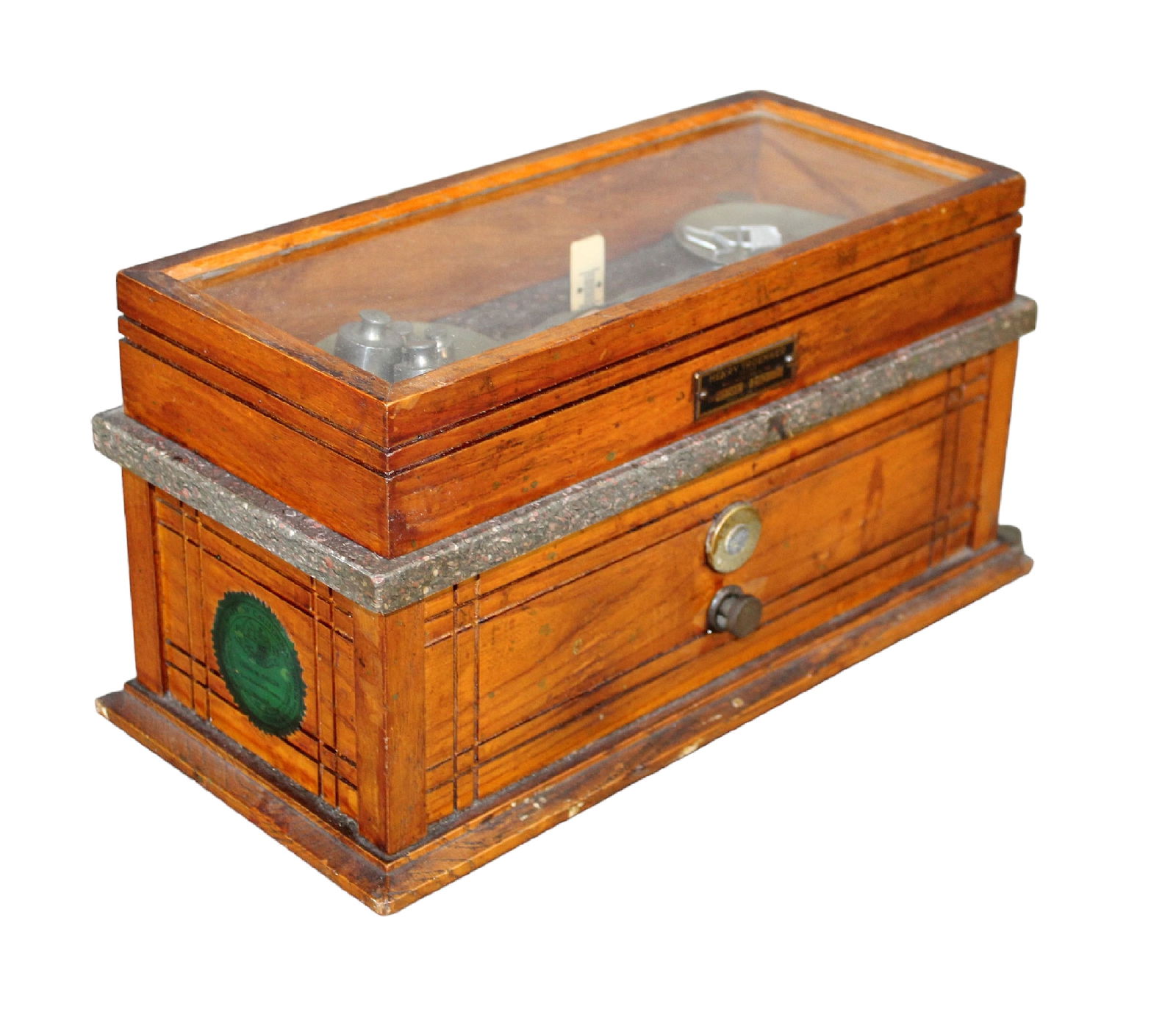 Antique American Henri Troemner pharmacy scale in case (1 of 16)