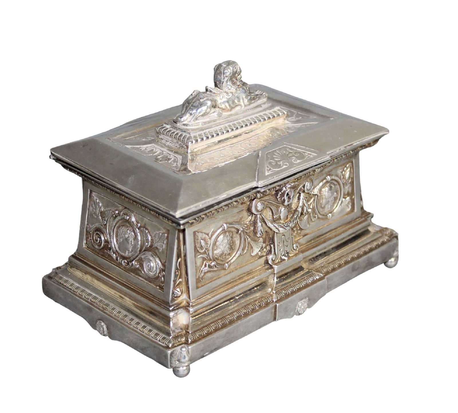 French neo-classical silver plated dresser box with lion (1 of 12)