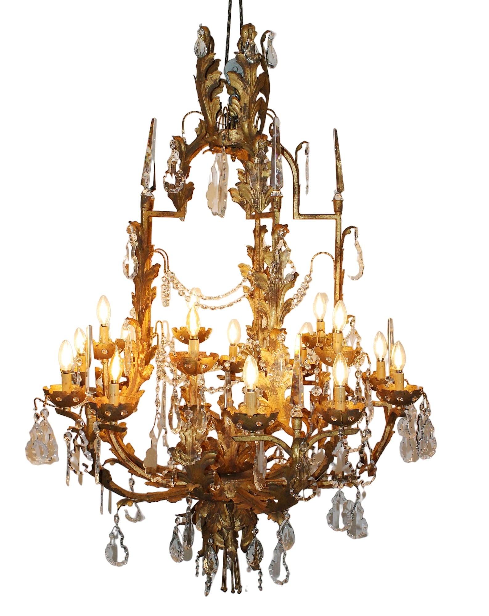 Italian gilt metal 15 light chandelier with acanthus scrolls and crystal spires (1 of 9)