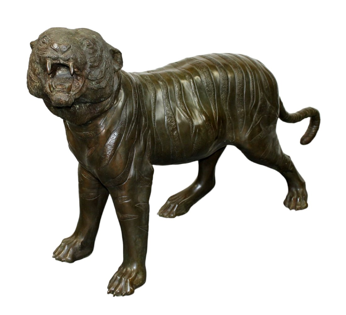 Large bronze garden sculpture of a tiger (1 of 5)