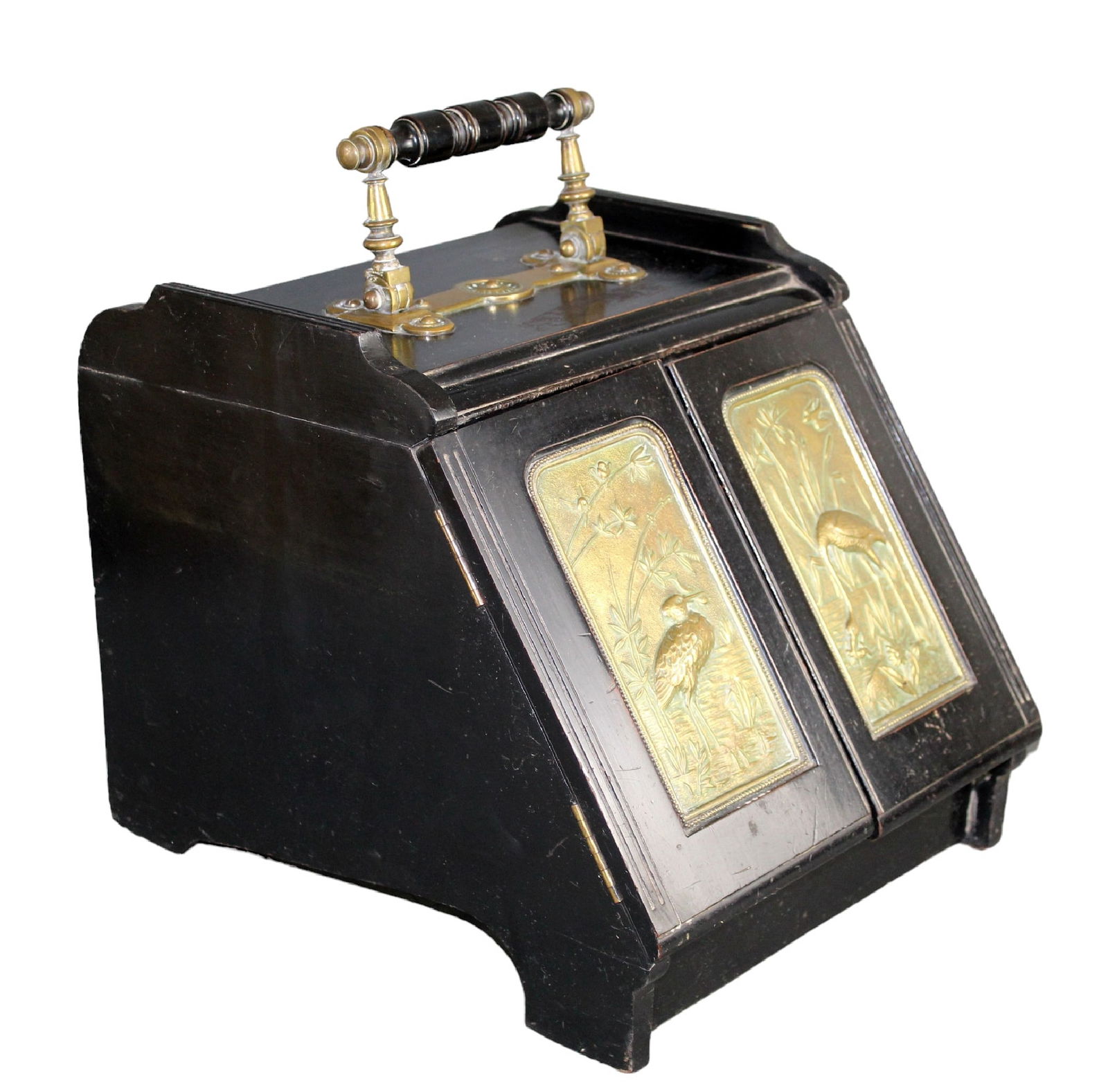 English Aesthetic Movement coal scuttle (1 of 10)