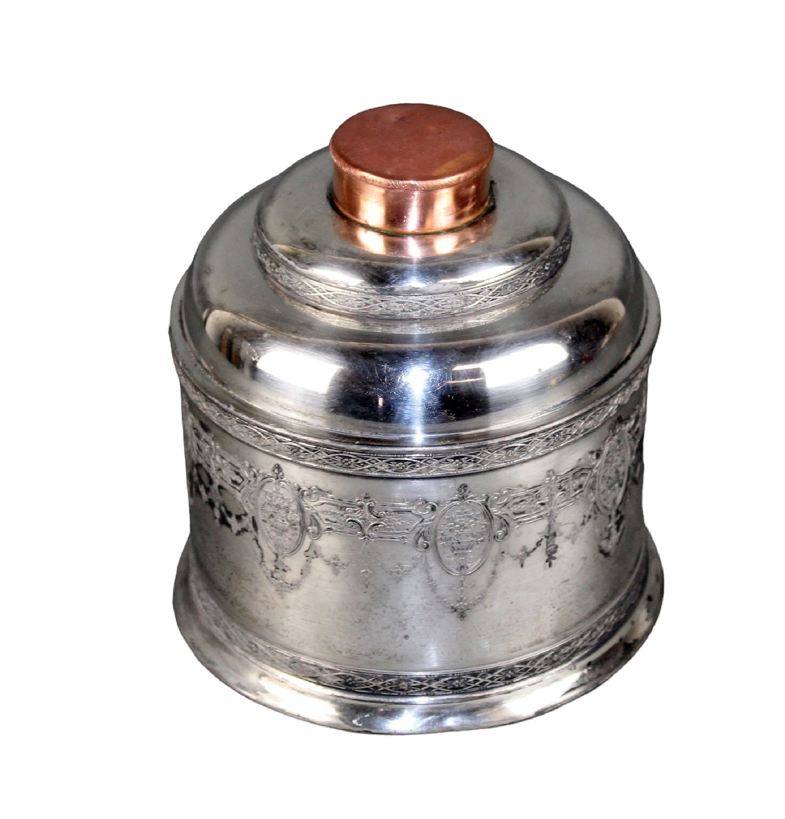 Silverplated Wilcox International Ardsley humidor: Silverplated Wilcox International Ardsley humidor. 6 1/4" h x 6 1/8" diam Weight: 3lbs
