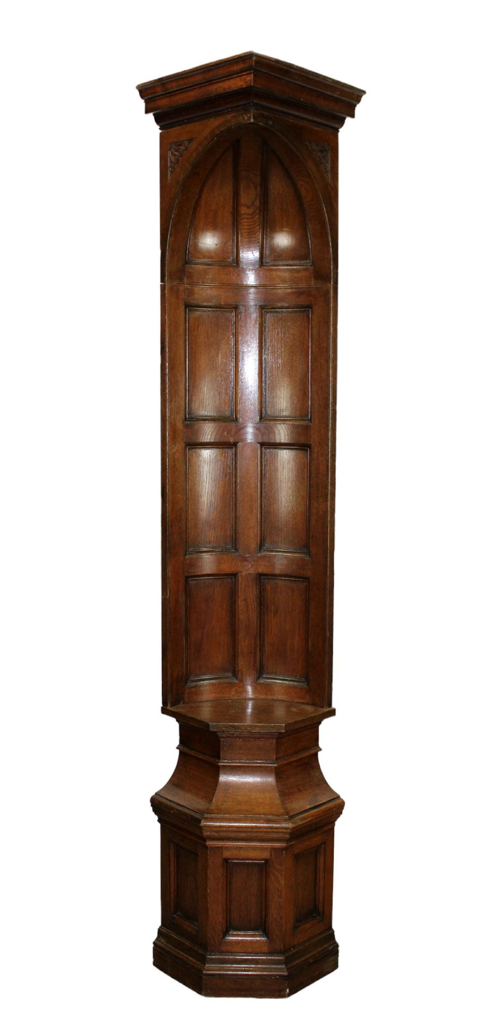 French corner niche in oak with raised panels (1 of 9)