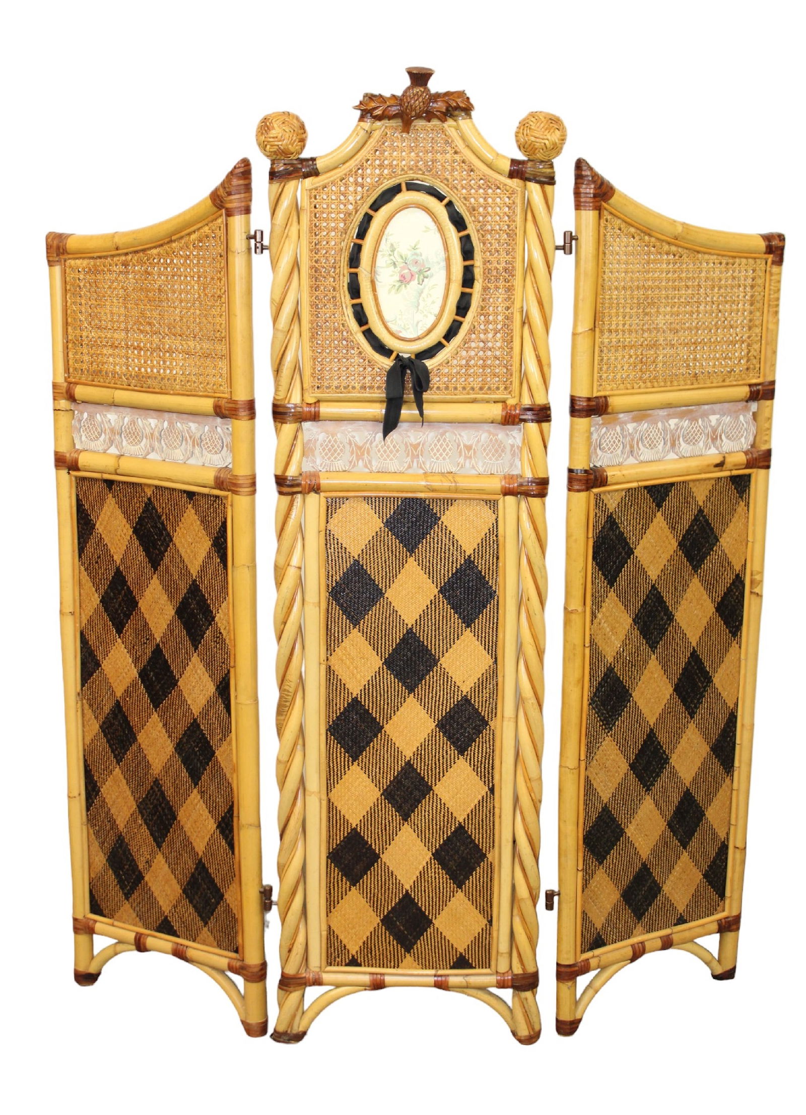 MacKenzie-Childs 3 section screen in bamboo and wicker (1 of 9)