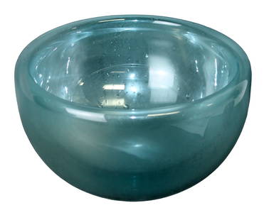 Blown glass bowl in the manner of Luciano Vistosi Bola: Blown glass bowl in the manner of Luciano Vistosi Bola. 6 3/4"h x 12" dia