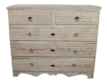 Swedish reeded 2 over 3 drawer commode in painted pine