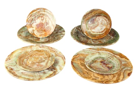 Lot of 8 onyx plates