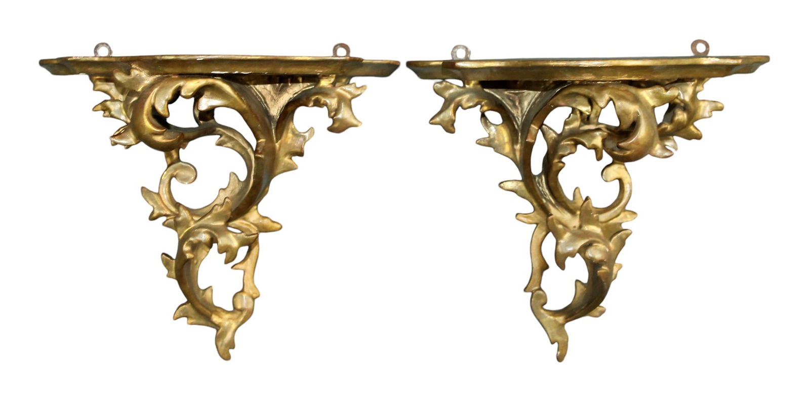 Pair of Italian gilt wall shelves (1 of 7)