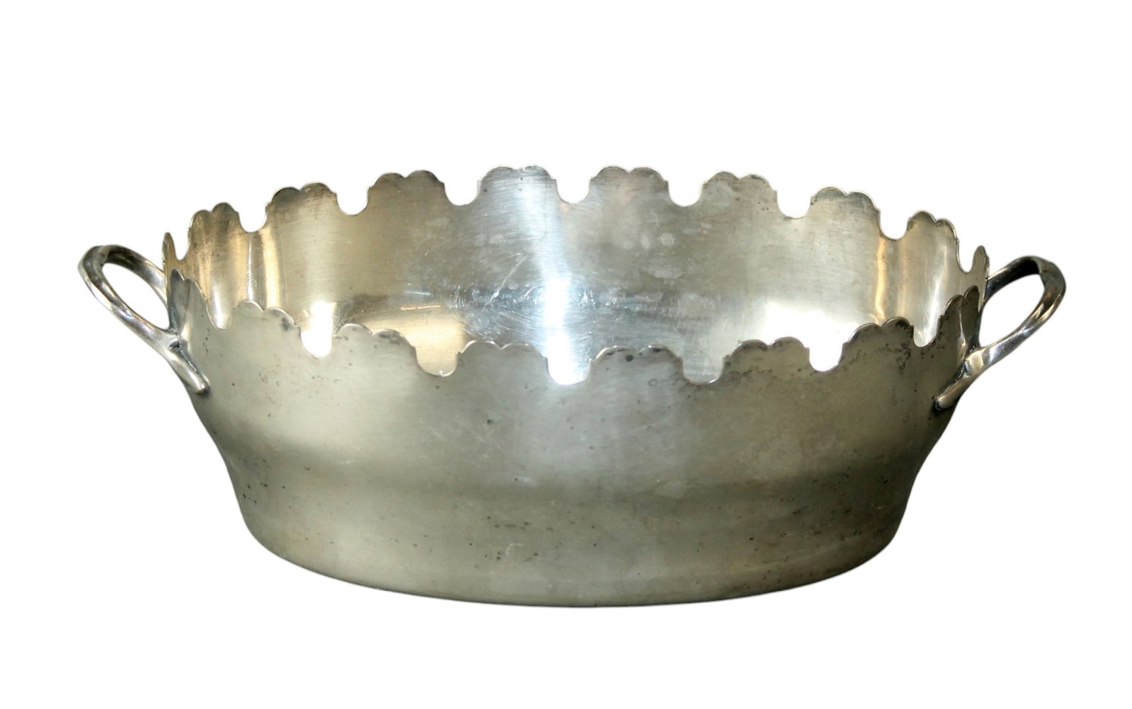 French silverplate Monteith bowl: French silverplate Monteith bowl. 3 3/4"h x 13"w x 8"D. Weight: 2lbs.