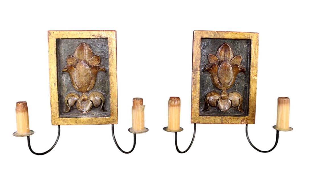 Pair of Italian carved and gilt wood wall sconces (1 of 8)