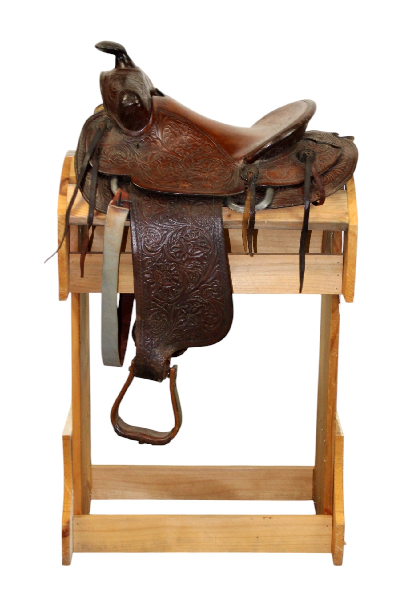 Heavily tooled leather Western saddle (1 of 12)