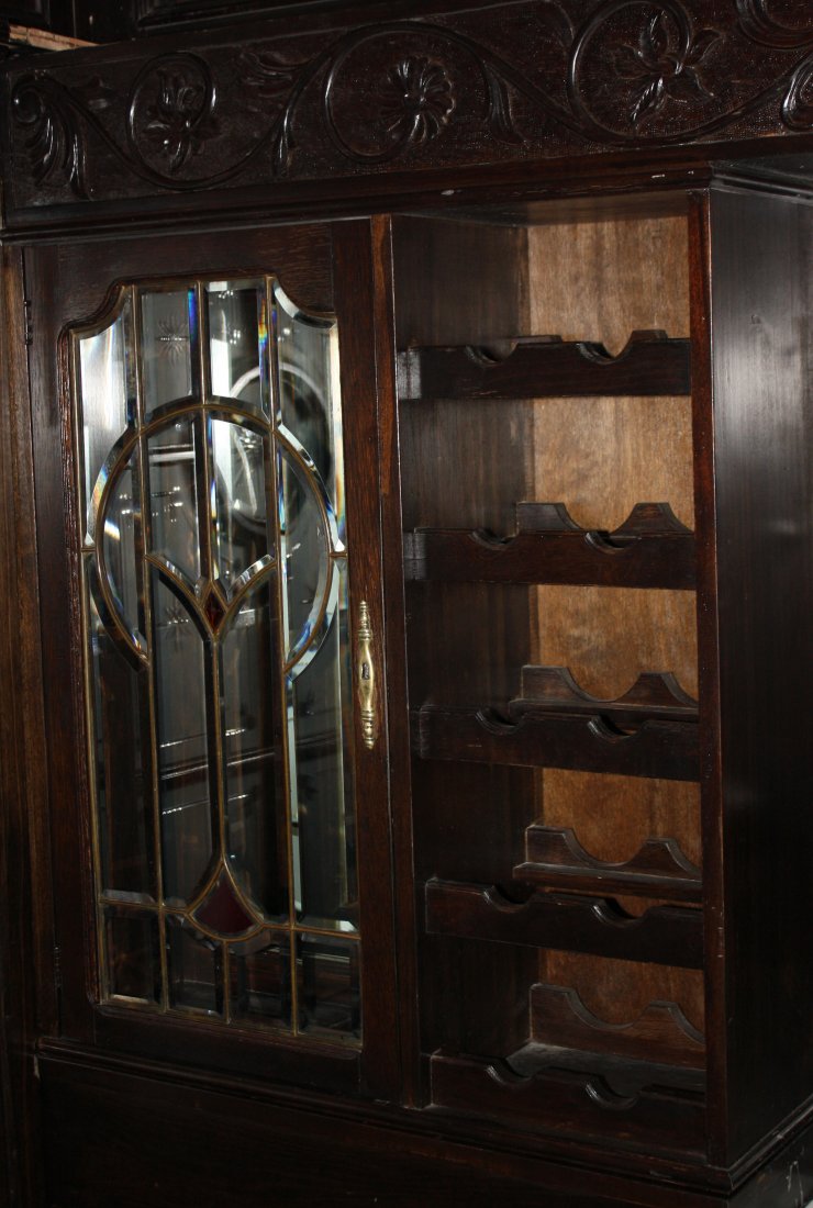 The Titanic Pub. Hand carved mahogany canopy bar