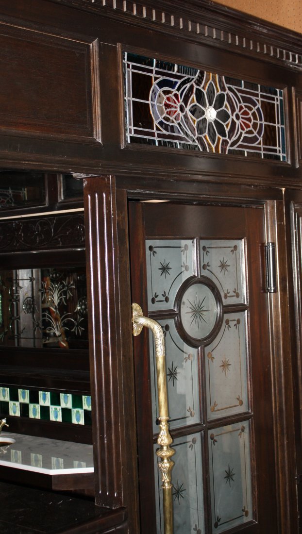 The Titanic Pub. Hand carved mahogany canopy bar