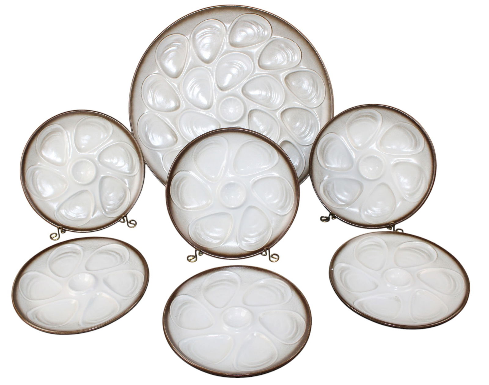 Lot of 6 French Salins les Bains oyster plates with platter: Lot of 6 French Salins les Bains oyster plates with platter. Plates: 9 1/2"diam (each). Platter: 16 1/8"diam. Total weight: 13lbs.