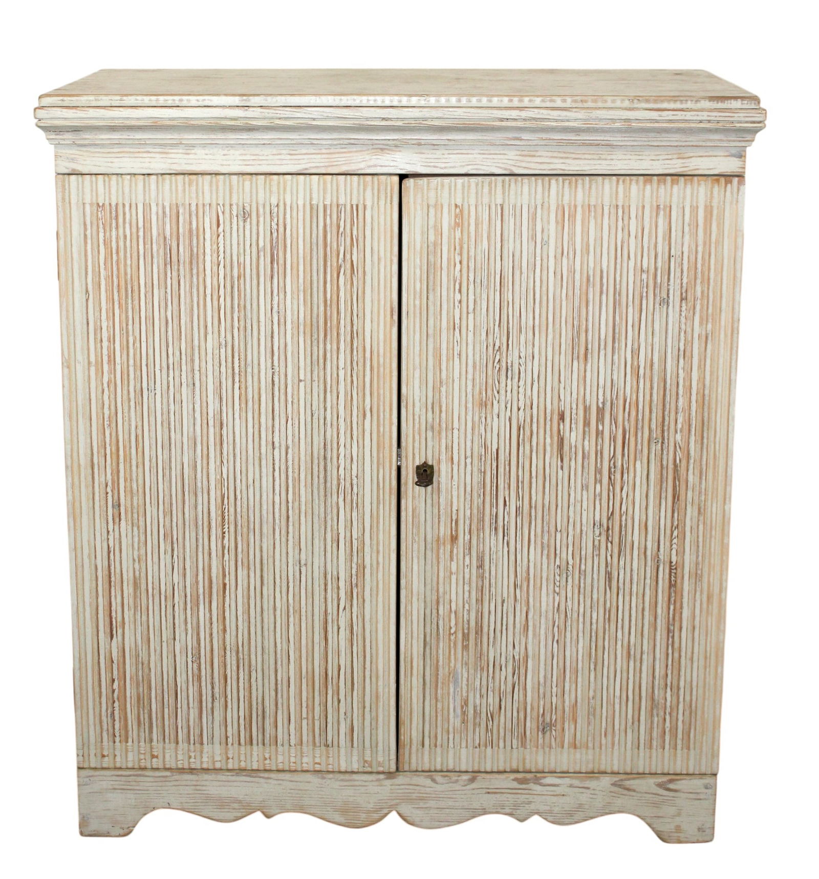 Swedish Gustavian reeded 2 door buffet bas in pine with painted finish (1 of 8)