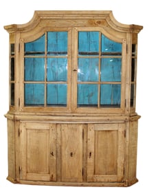 18th century Austrian buffet deux corps in oak with paned glass doors