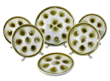 Lot of 6 French Moulin des Loups Orchies porcelain oyster plates with platter