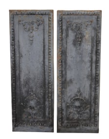 Lot of 2 French cast iron panels with scallop shells and bell flower