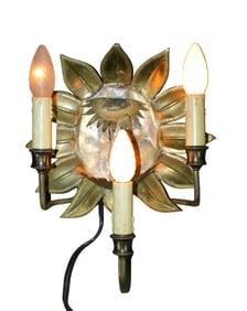 French Mid-Century wall sconce in brass with sunflower