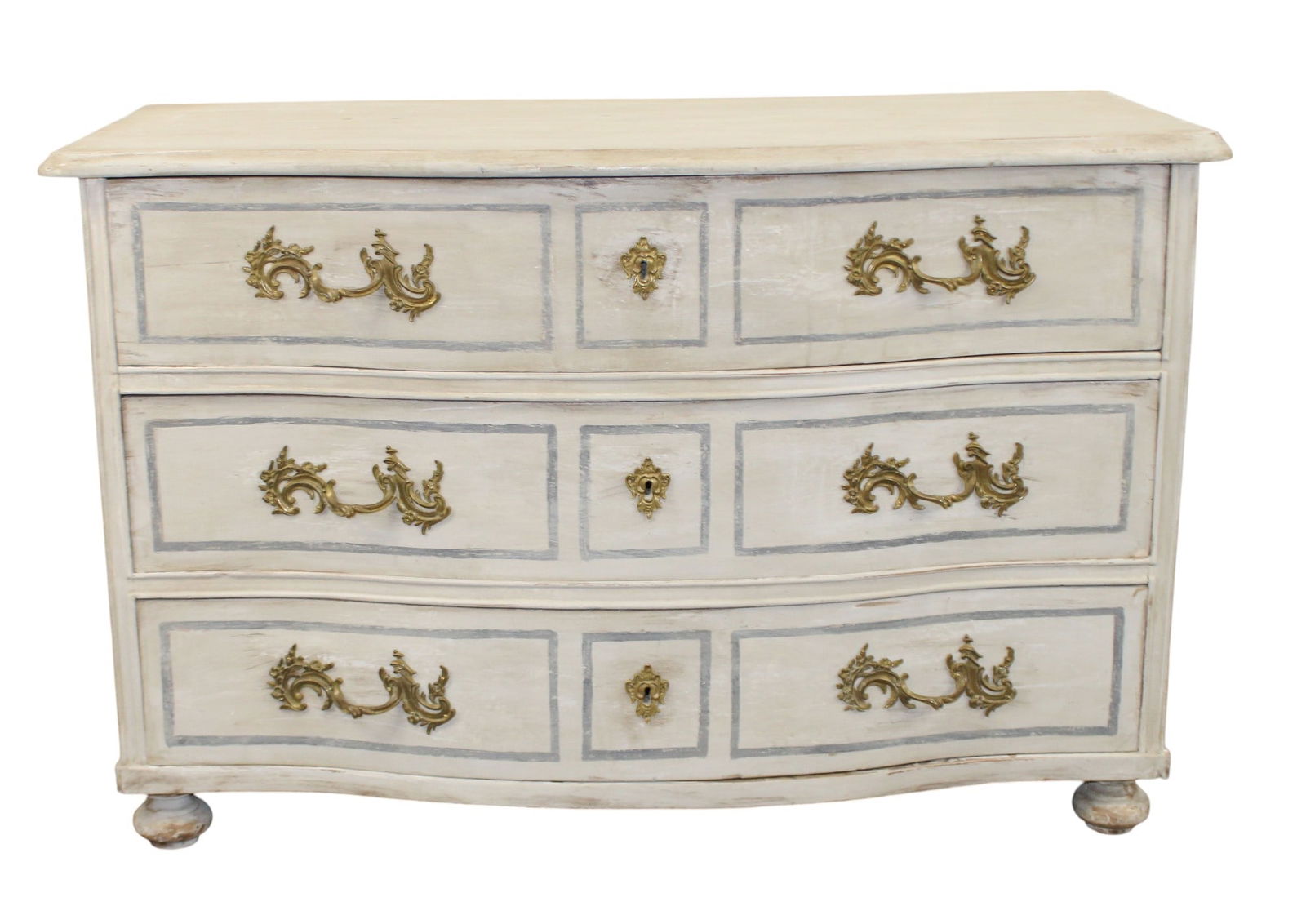 French Louis XV serpentine 3 drawer commode (1 of 10)