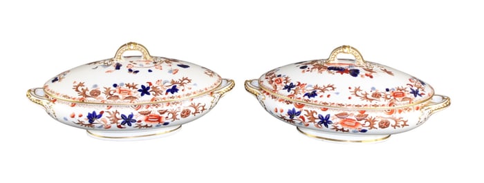 Lot of 2 English Copeland covered vegetable dishes