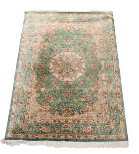 Fine silk rug, signed  6'9" x 4'9": Fine silk rug signed. 6'9" x 4'9"