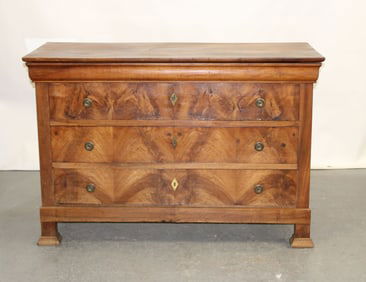 French Louis Philippe 3 drawer commode in walnut with burled drawers
