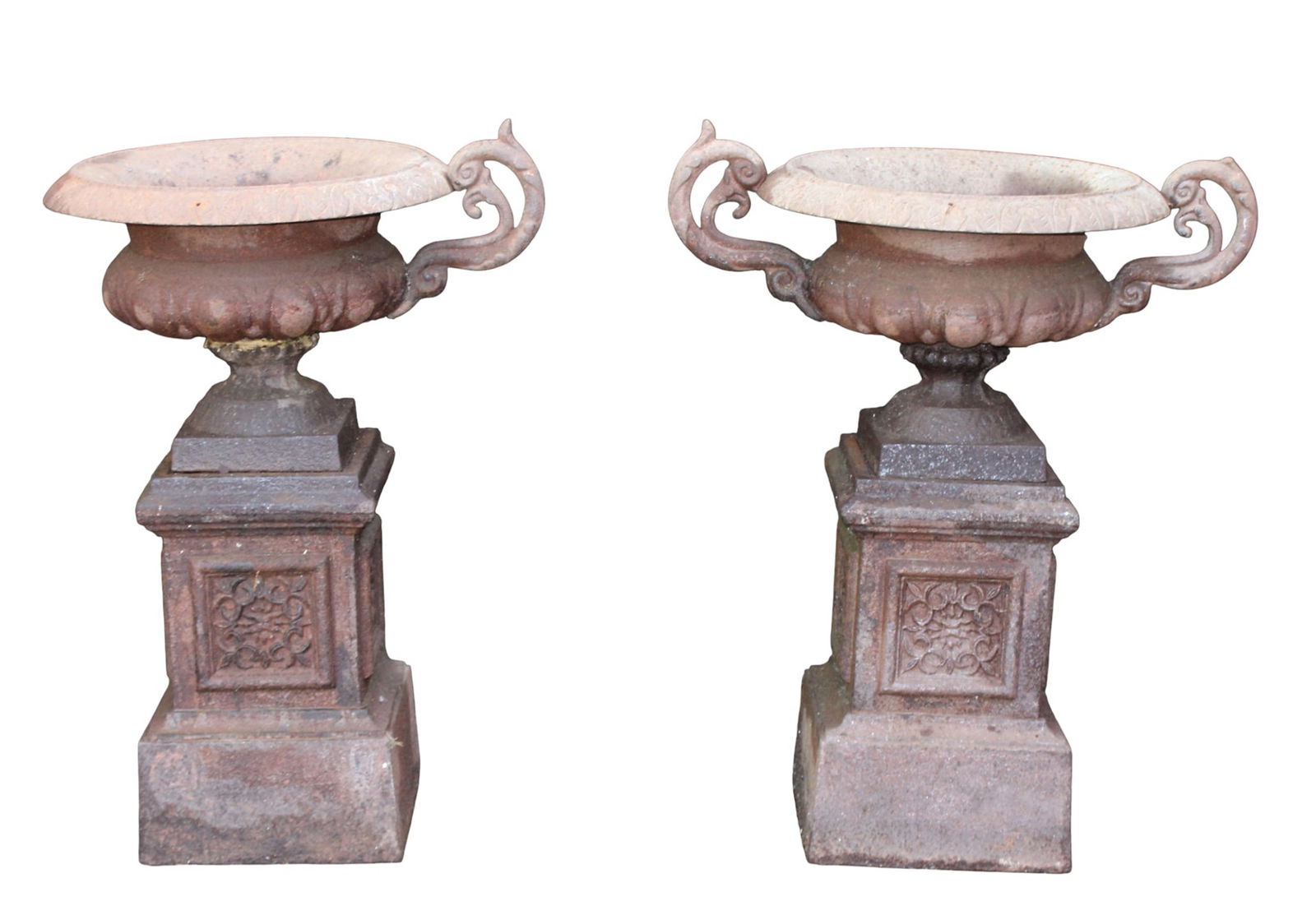 Single classical cast iron urn on pedestal (1 of 5)