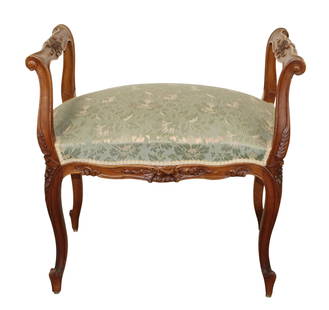 French Louis XV style bench in walnut: French Louis XV style bench in walnut. Early 20th century. 26 1/2"h x 26"w x 11"d, seat height 19"