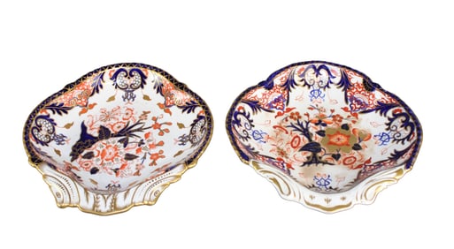Lot of 2 Royal Copeland Derby scalloped bowls