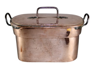 French polished copper oval lidded daubier pot